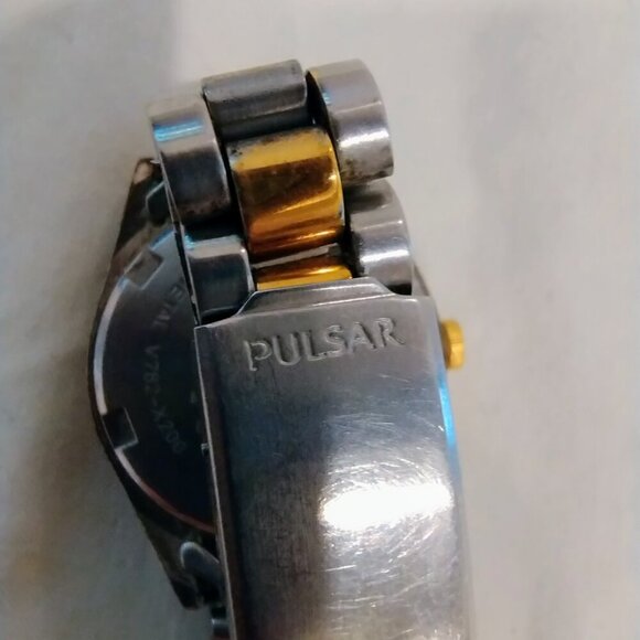 Vintage Pulsar by Seiko Two-Tone Watch V782-X200 Fluted Bezel Date main image 5
